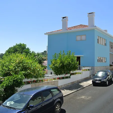 Alcobaca Hostel *