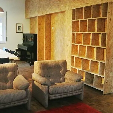 Alcobaca Hostel *