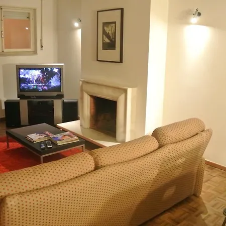 Gasthof Alcobaca Hostel