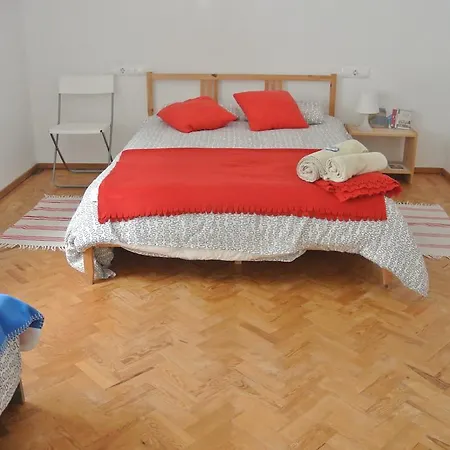 Alcobaca Hostel *